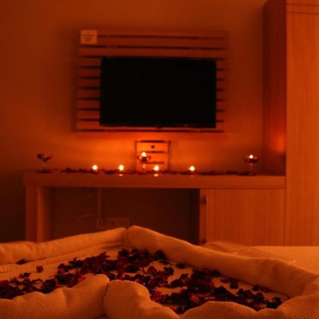 Agva Rex Otel Buitenkant foto