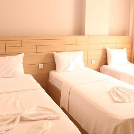 Agva Rex Otel Buitenkant foto